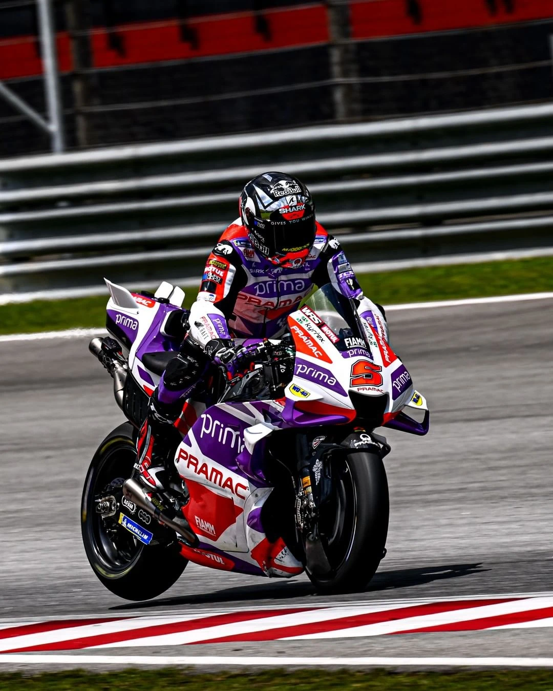 MotoGP Sepang Testleri Gün 1 gallery image 21