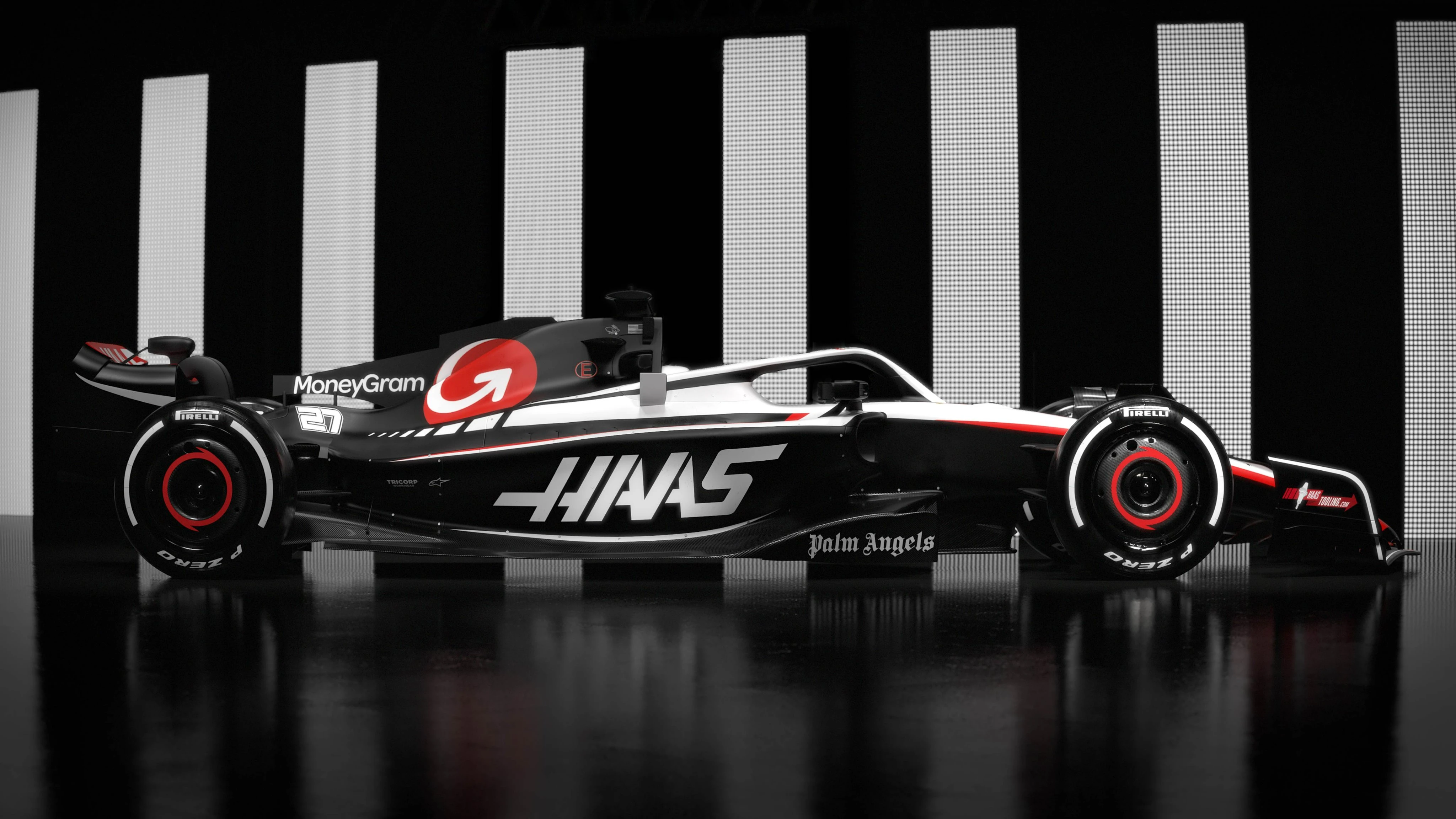 2023 F1 sezonunda kullanacağı aracı tanıtan ilk takım Haas gallery image 4