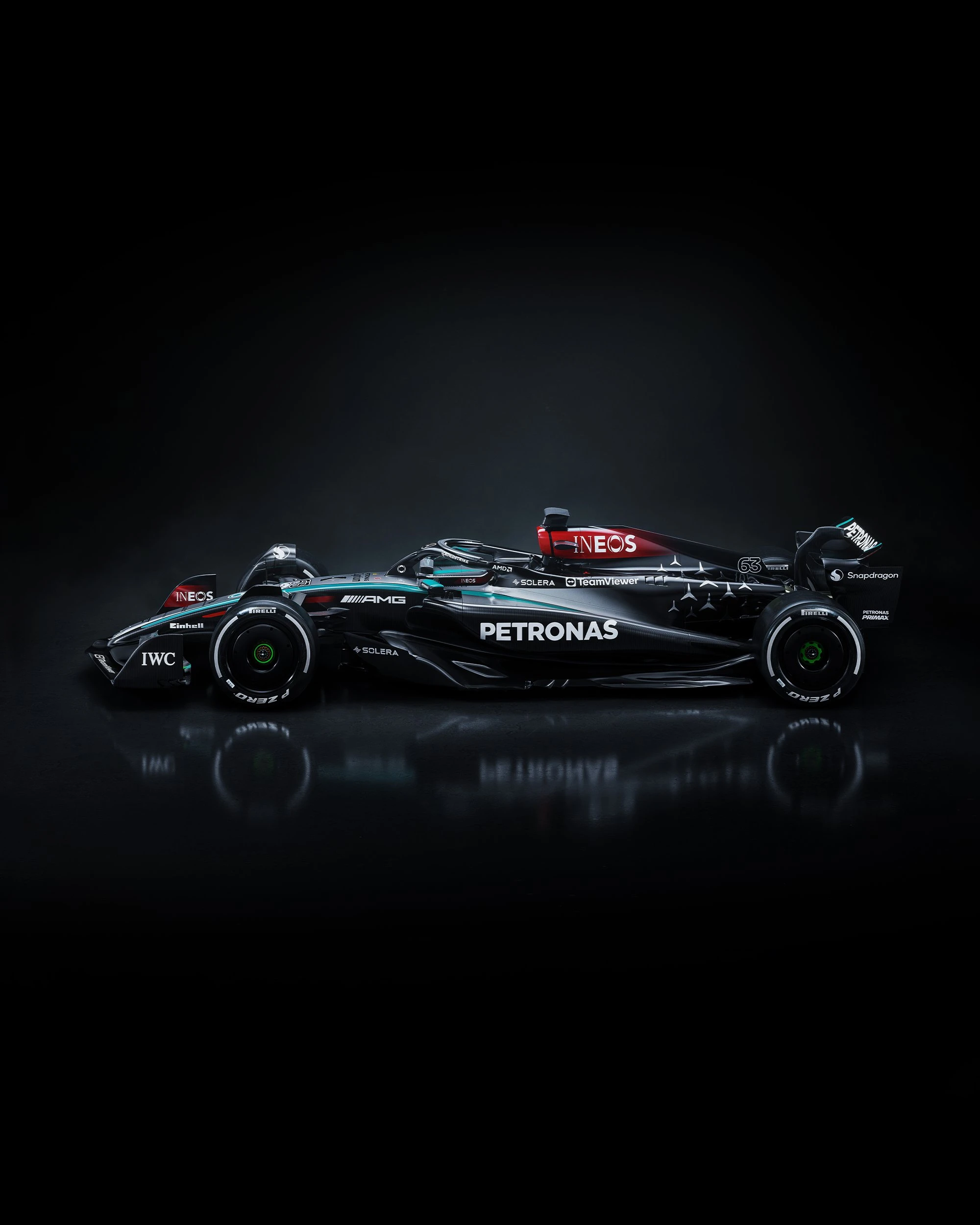 Hamilton'ın son Mercedes'i gallery image 2