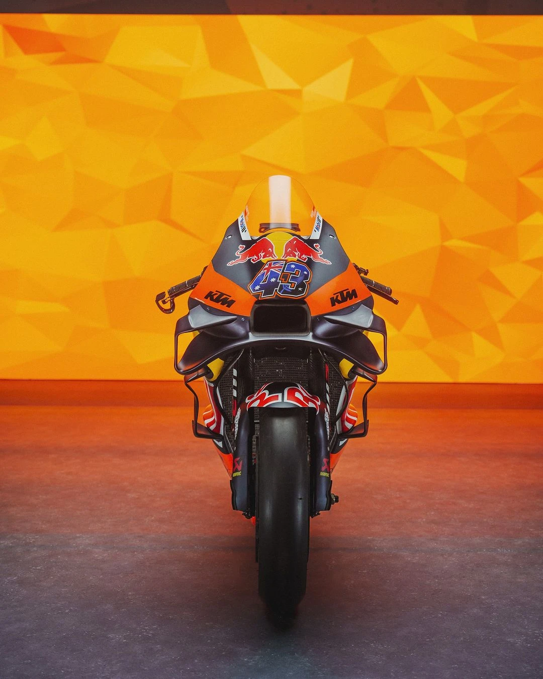 KTM 2024 motosikletini tanıttı gallery image 1