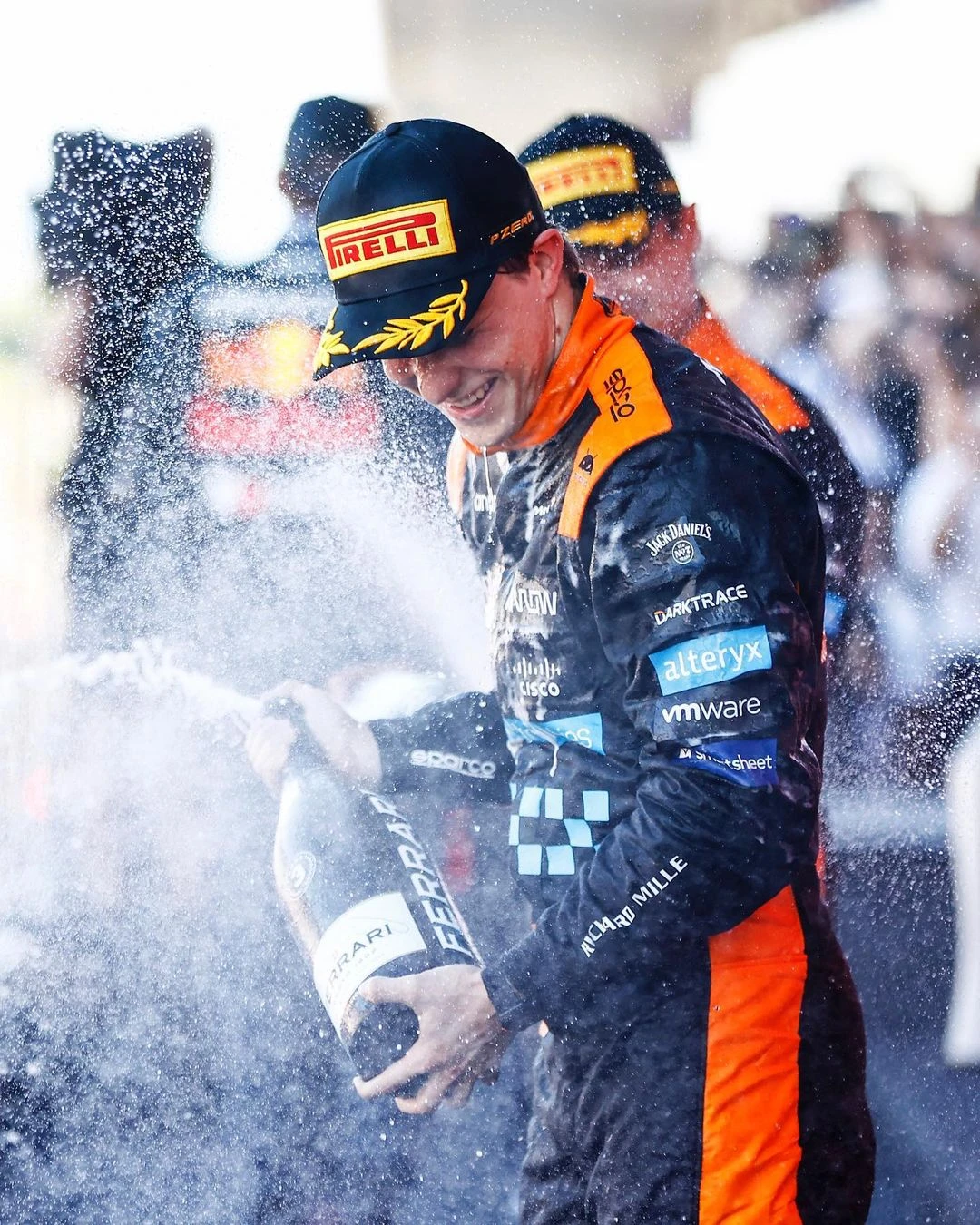 F1 Japonya GP | Verstappen 1 yarışlık aranın ardından tekrar lider, McLarenlar podyumda gallery image 7